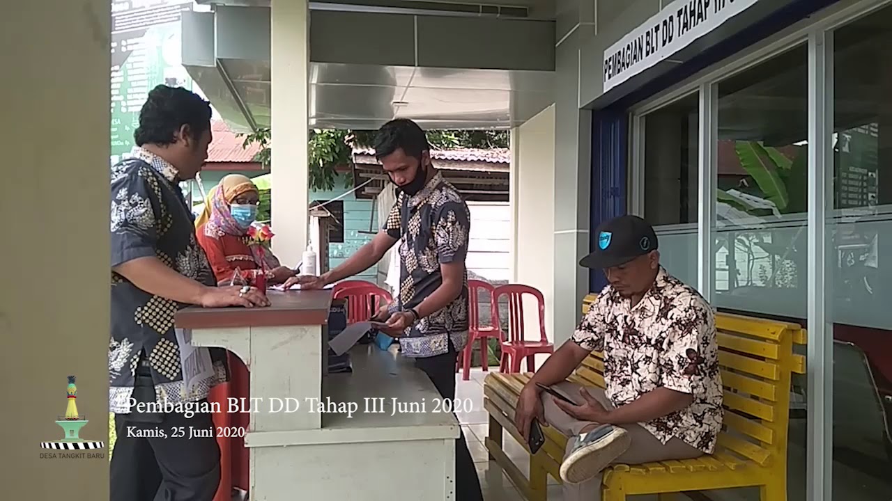 PEMBAGIAN BANTUAN LANGSUNG TUNAI DANA DESA (BLT-DD) TAHAP ...