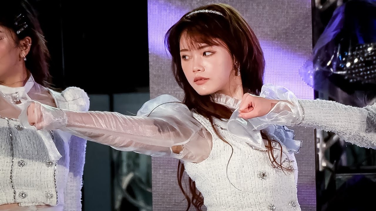 [Fancam] Music BNK48 - Pioneer - 201122 BNK48 1st GENERATION SPECIAL SINGLE @ Terminal21 Rama 3