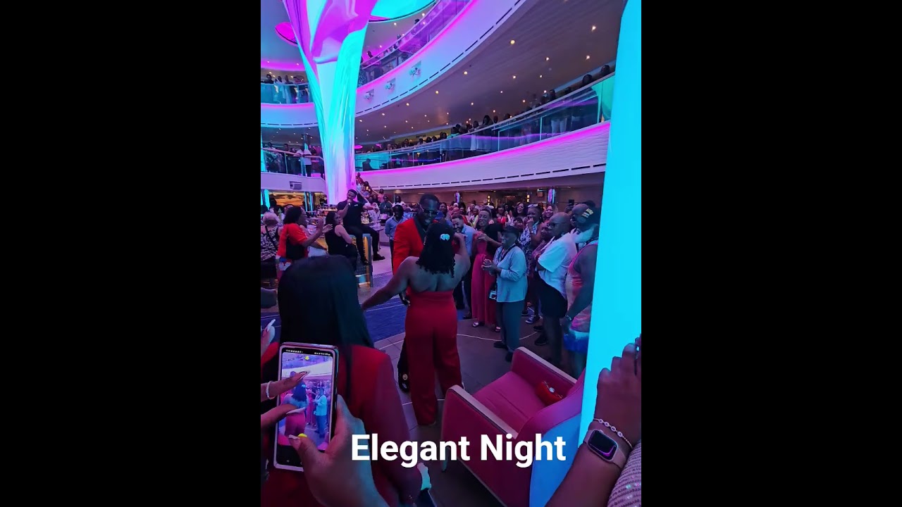 Let's Get it on 💃🕺#Elegant #carnival #carnivalcruise #carnivalhorizon #cruisefun #cruiseparty