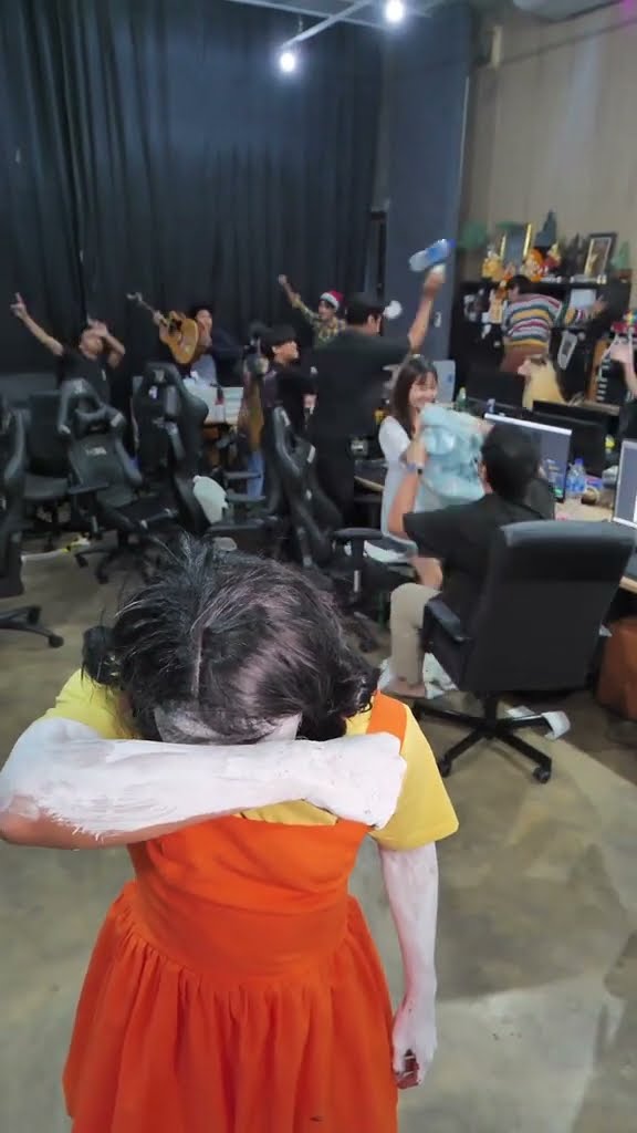AEIOU ใน ออฟฟิศ พอไม่เห็นก็ไม่ทำงานเลย? #squidgame #bietheska #บี้เดอะสกา