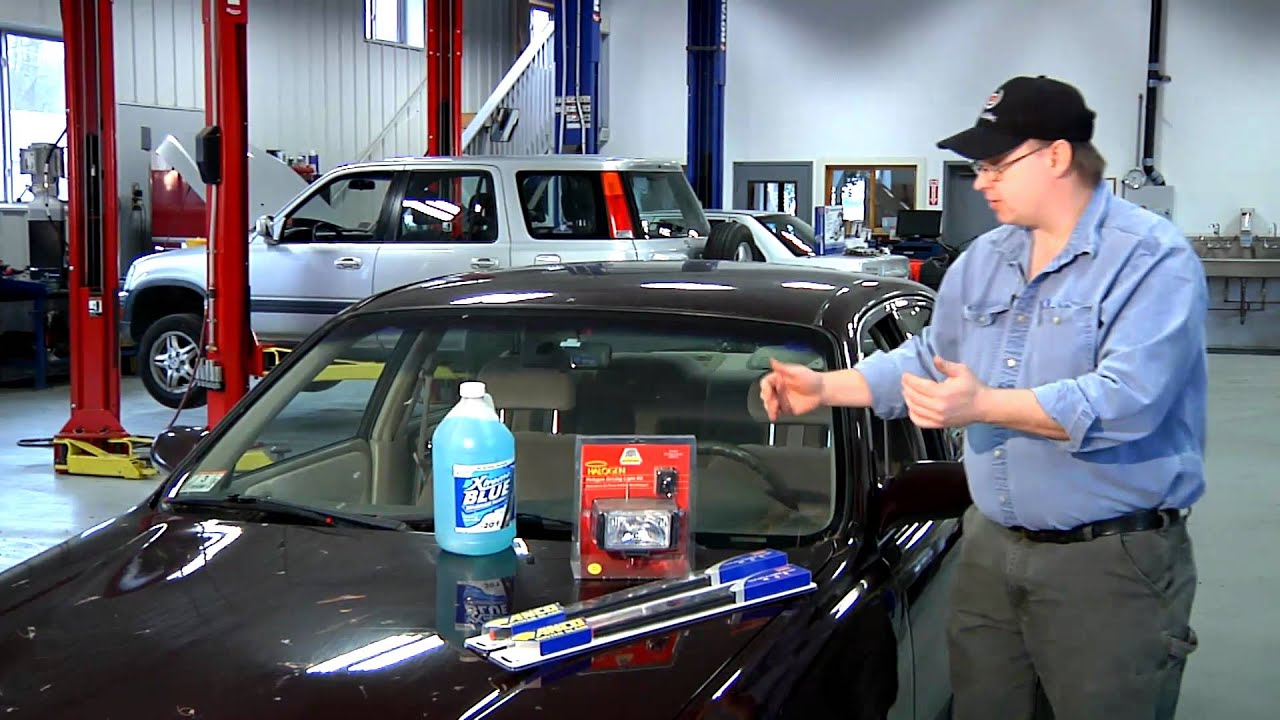 Lessons from a Car Expert : How to Drive in a Whiteout