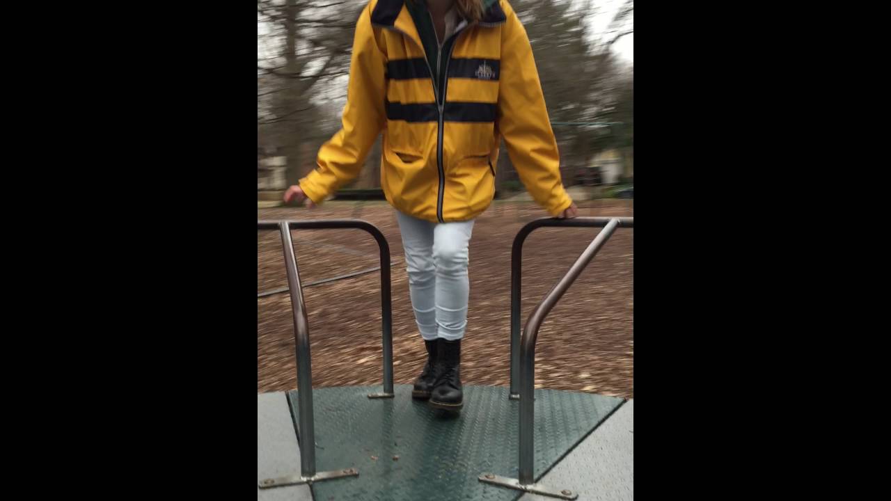 merry-go-round falling to the right - YouTube