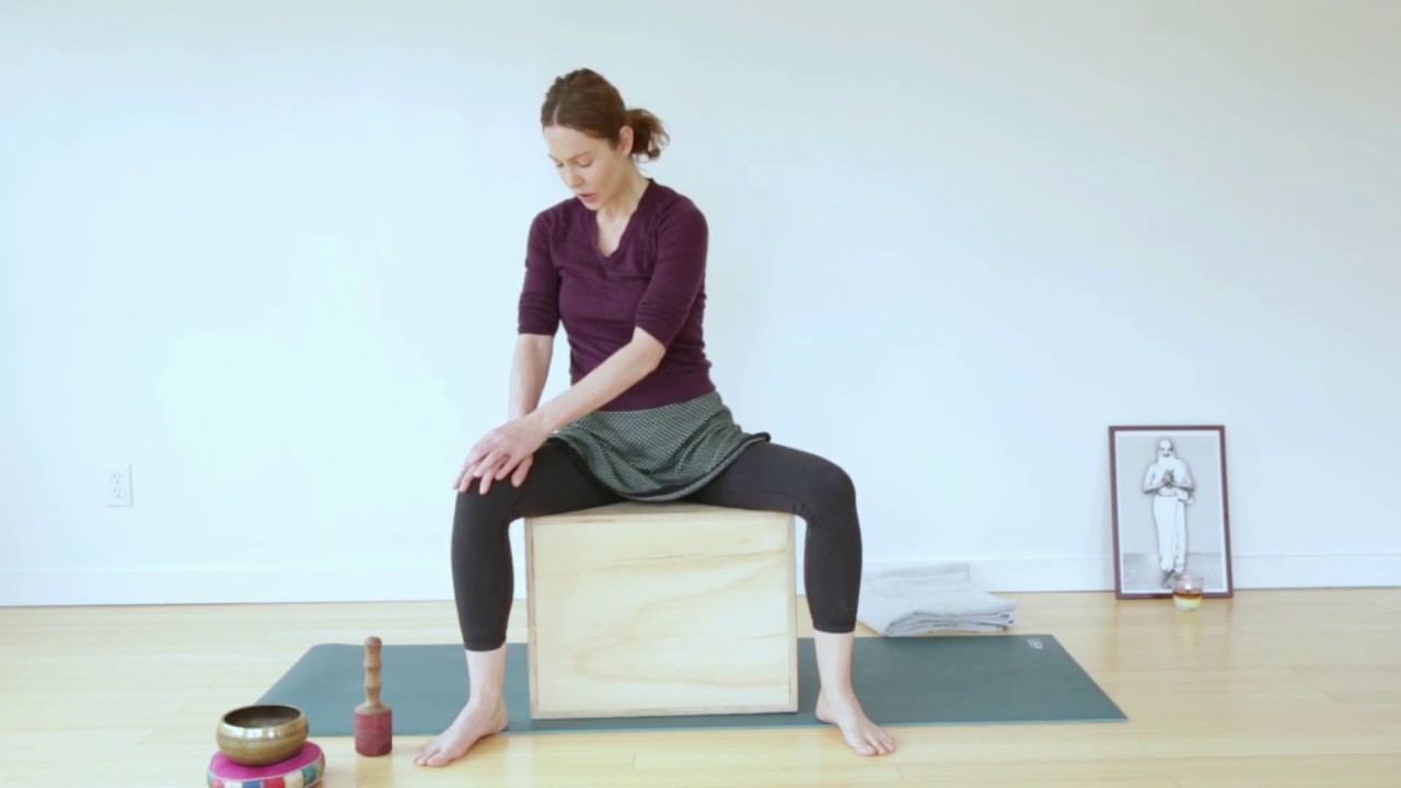 25 minute Yoga Practice to ease Upper Back and Neck Tension from Yoga