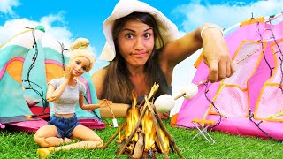 Barbie ilk kez kampa gidiyor. Eğlenceli video. Kukla oyunu screenshot 3