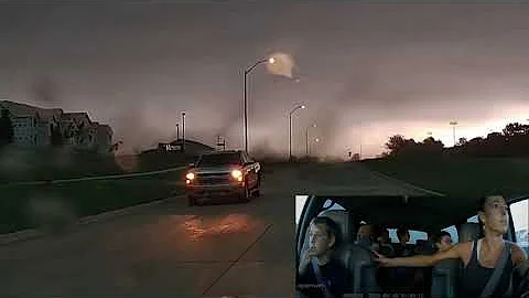 Family's Dash Cam of Derecho 100mph Storm in Grime...