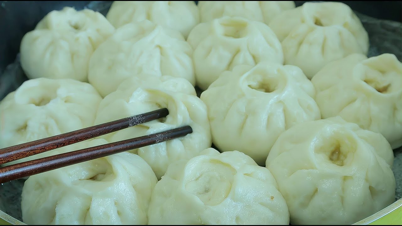 包子這樣做才是最正宗！水里一煮，出鍋8個嗑到嘴邊，比蒸的香多了 