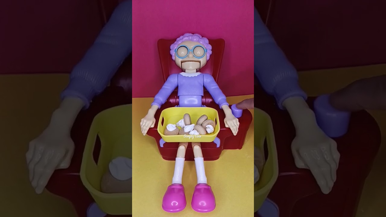 Filling Granny's plate with ⚪️⚪️⚪️ iced gems