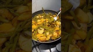 Basit Ve Rafine Alabalıklı Yeni Patates