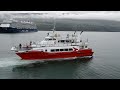 Walbeobachtungsboot HOLMASOL läuft am 29.05.25 aus dem Hafen von Akureyri aus.