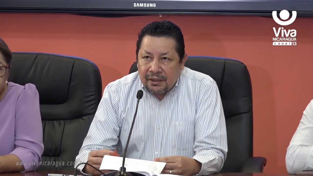 canal 13 fugitiva MINED se prepará para celebrar a las madres nicaragüenses