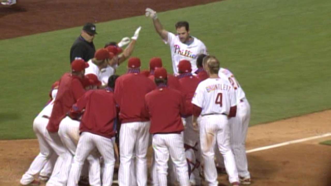 2009 NLCS Gm 4: Rollins' two-run double gives Phillies walk-off