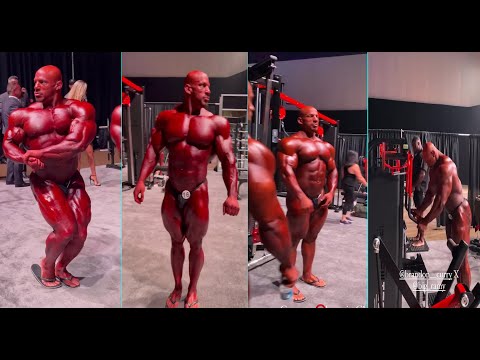 CURRENT MR.OLYMPIA BIG RAMY IN THE BACKSTAGE