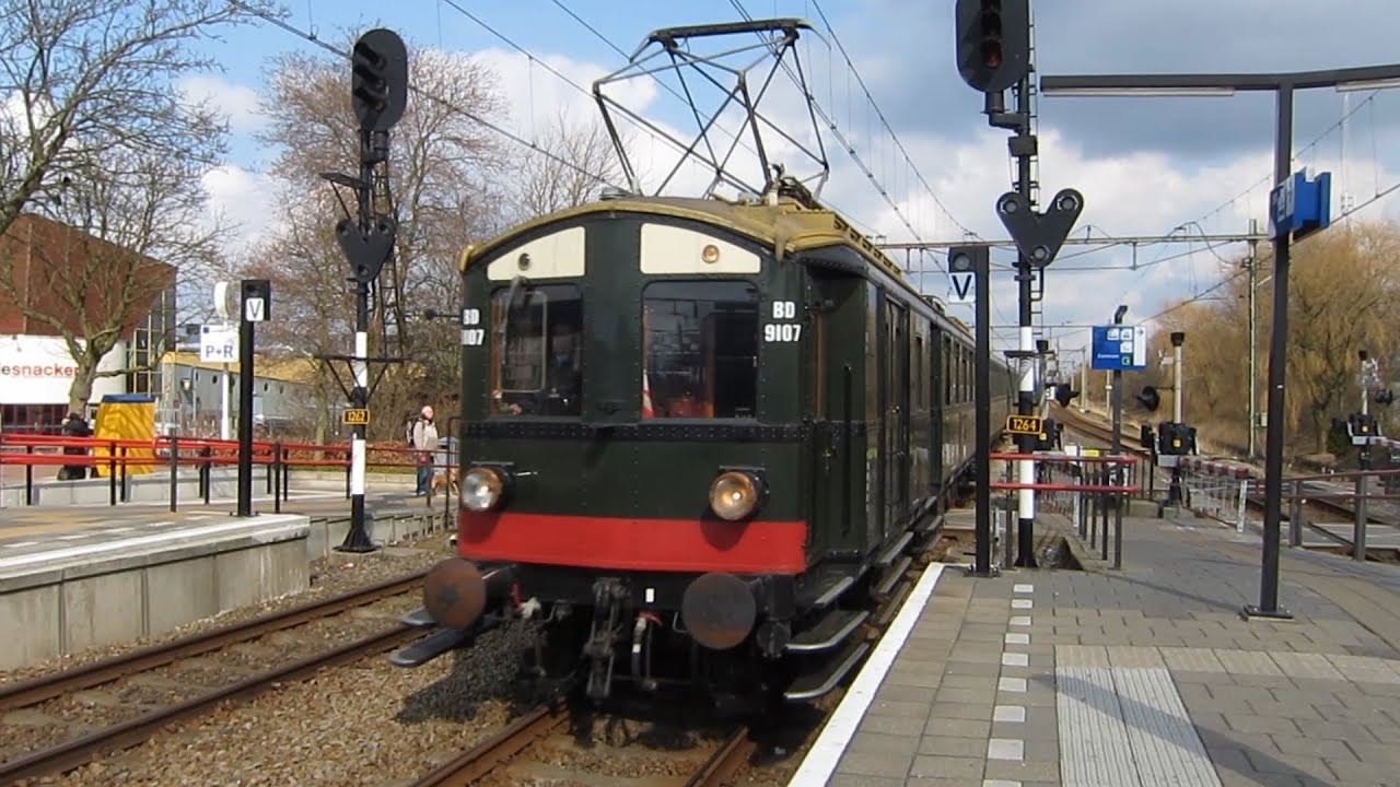 Blokkendoos door station Heerhugowaard