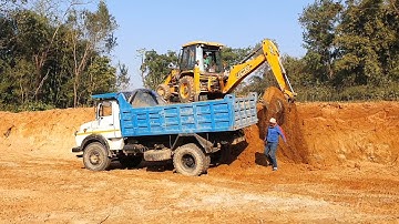 JCB Earth Movers Cutting Soil and Loading in Dump Truck - Dump Truck Carrying Soil - JCB Video 11