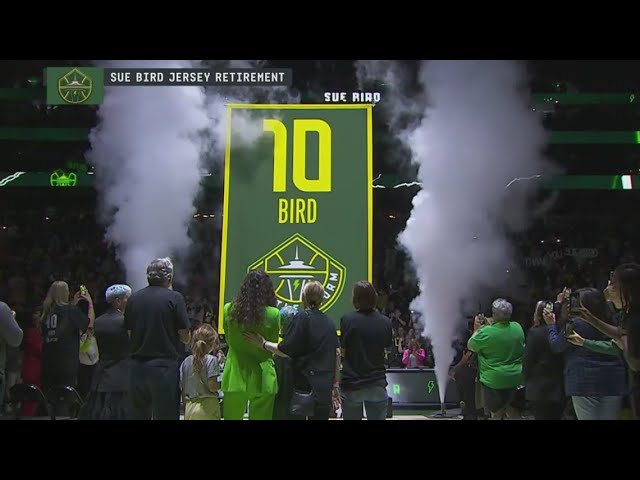 Storm do more than retire Sue Bird's jersey, they build monument of love  for No. 10