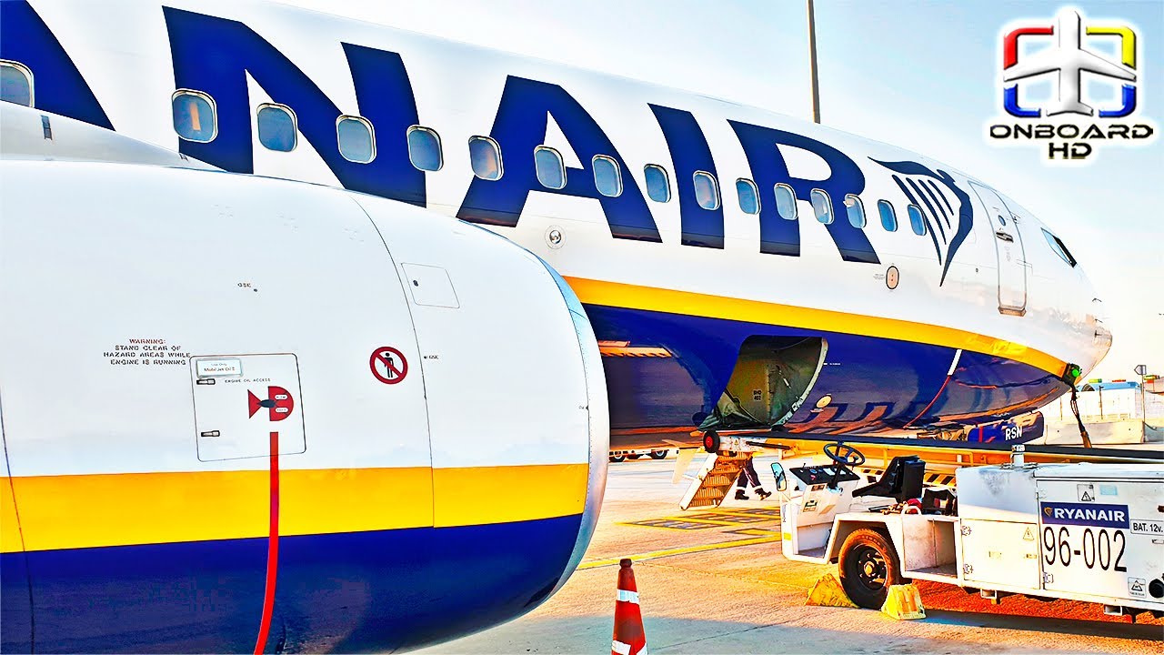 TRIP REPORT | Passenger Stands Up on Landing! | RYANAIR Boeing 737 | Barcelona to Brussels