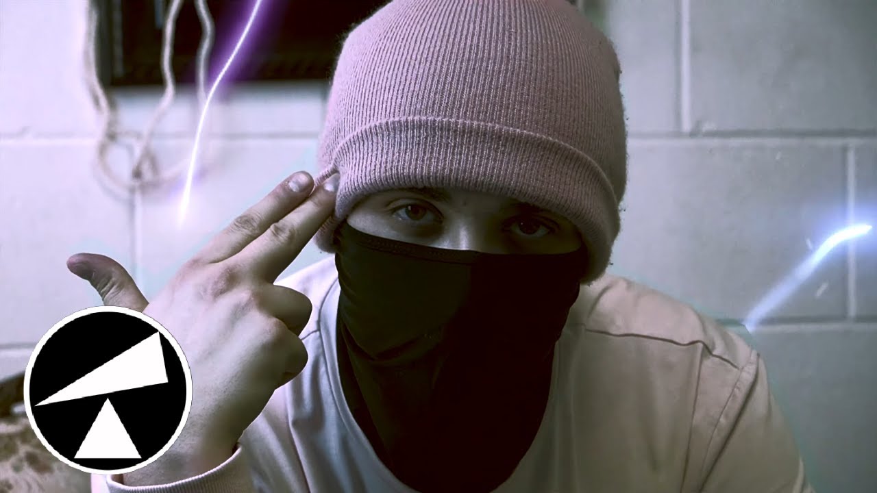 YouTube पर Dexter White X TheKwote - Mood Swings (Directed by Diego Flores) - Telescope Productions देखें