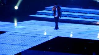 Klaine and Jessie's Girl- Glee Live Boston