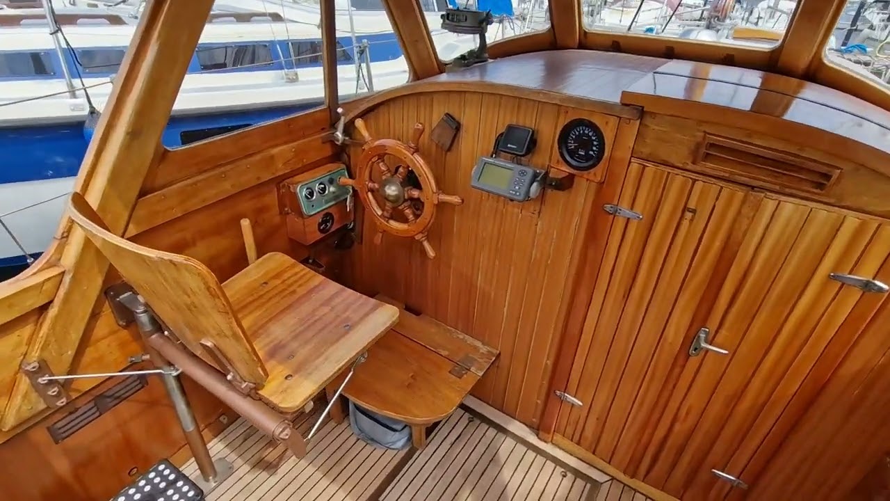 Motorketch 31