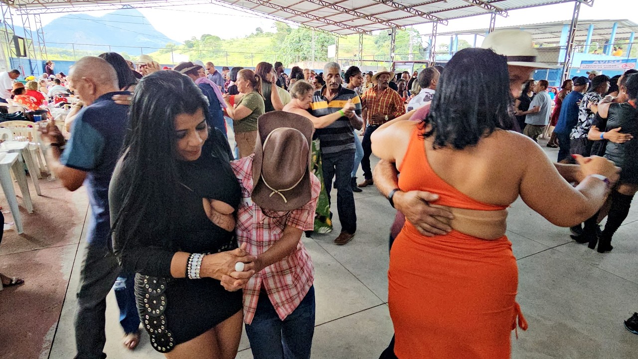 O BAILE FOI ATÉ CLAREAR O DIA | AS MELHORES DO BAILÃO DO BONDE SERTANEJO 