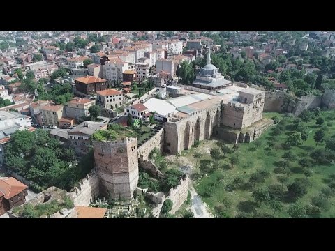 أكبر عملية ترميم لأسوار المدينة التاريخية في إسطنبول