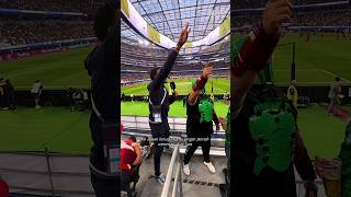 Awalnya Ditertawakan, Akhirnya Satu Stadion Ikut gelombang penonton 🤣🤣 #footballshorts #football