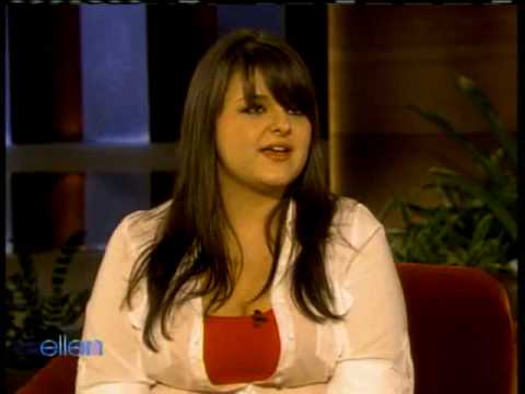 Lesbian Student Presented With 30K Check On Ellen 