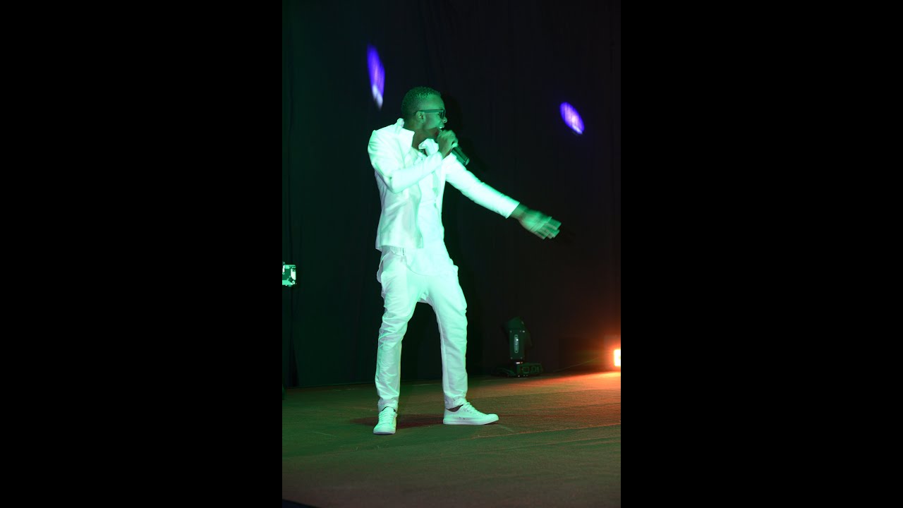 Unqle Chriz performs at the FAME SA Awards