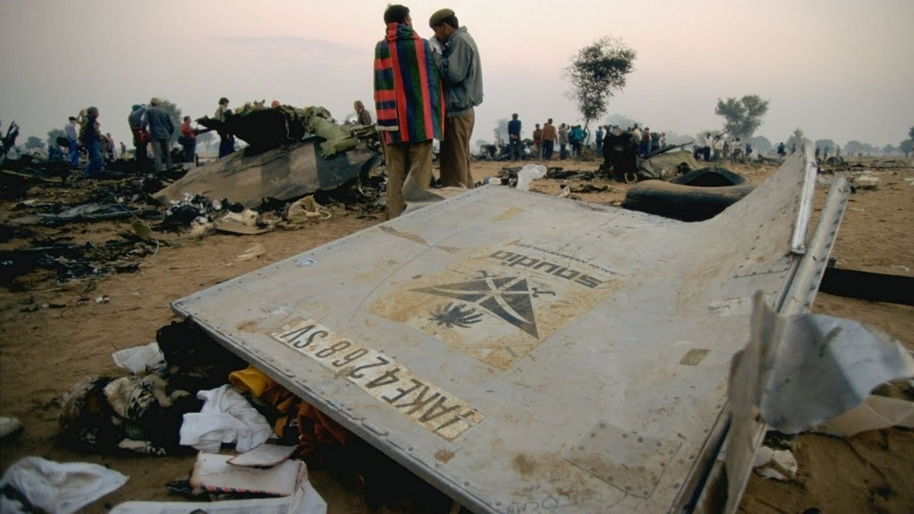 Charkhi Dadri Mid-Air Collision Aftermath Footage | 12 November 1996 India