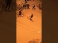 اسرع هارب من دورية الشرطة أثناء حظر التجول في الشوارع الموريتانية 
