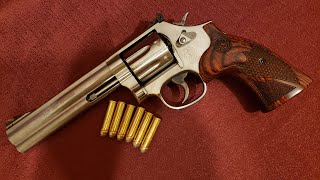 Smith and Wesson 686 Distinguished Combat Magnum