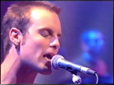 Screamfeeder - Bridge Over Nothing - Live On Recovery (Live Music Video)