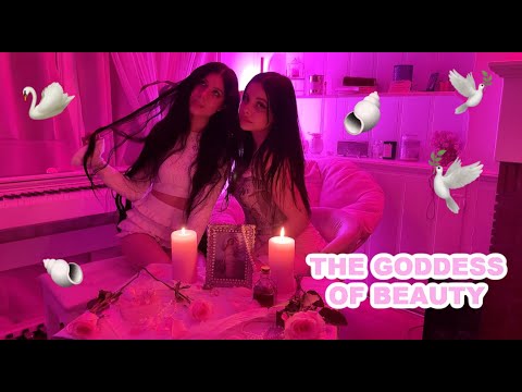 Making An Aphrodite Altar - Ashley Sienna + Ellise Vlog