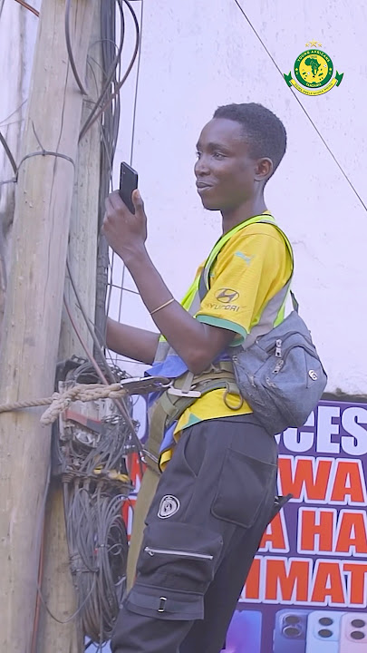 Fundi Umeme alivyoshindwa kujizuia kwenye Parade ya Yanga