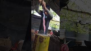 Om Temon's traditional heirloom keris gilding process