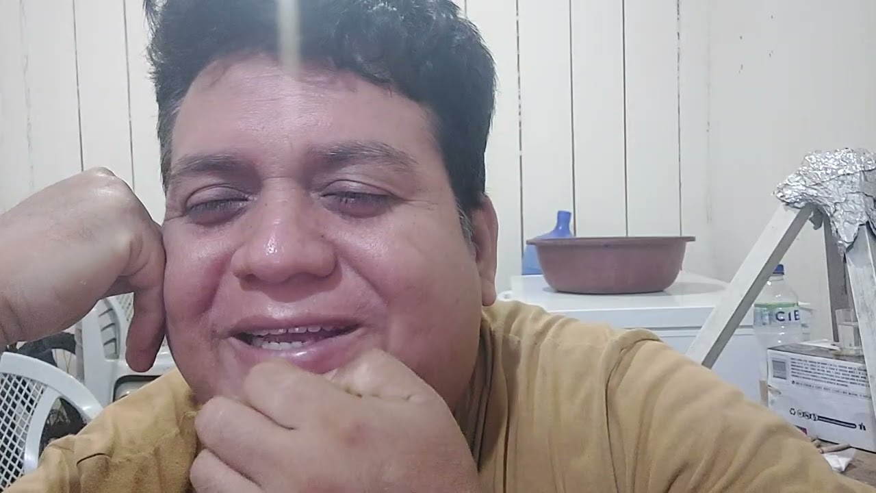 Panda esta mol3st0 por el video  de lvchy 