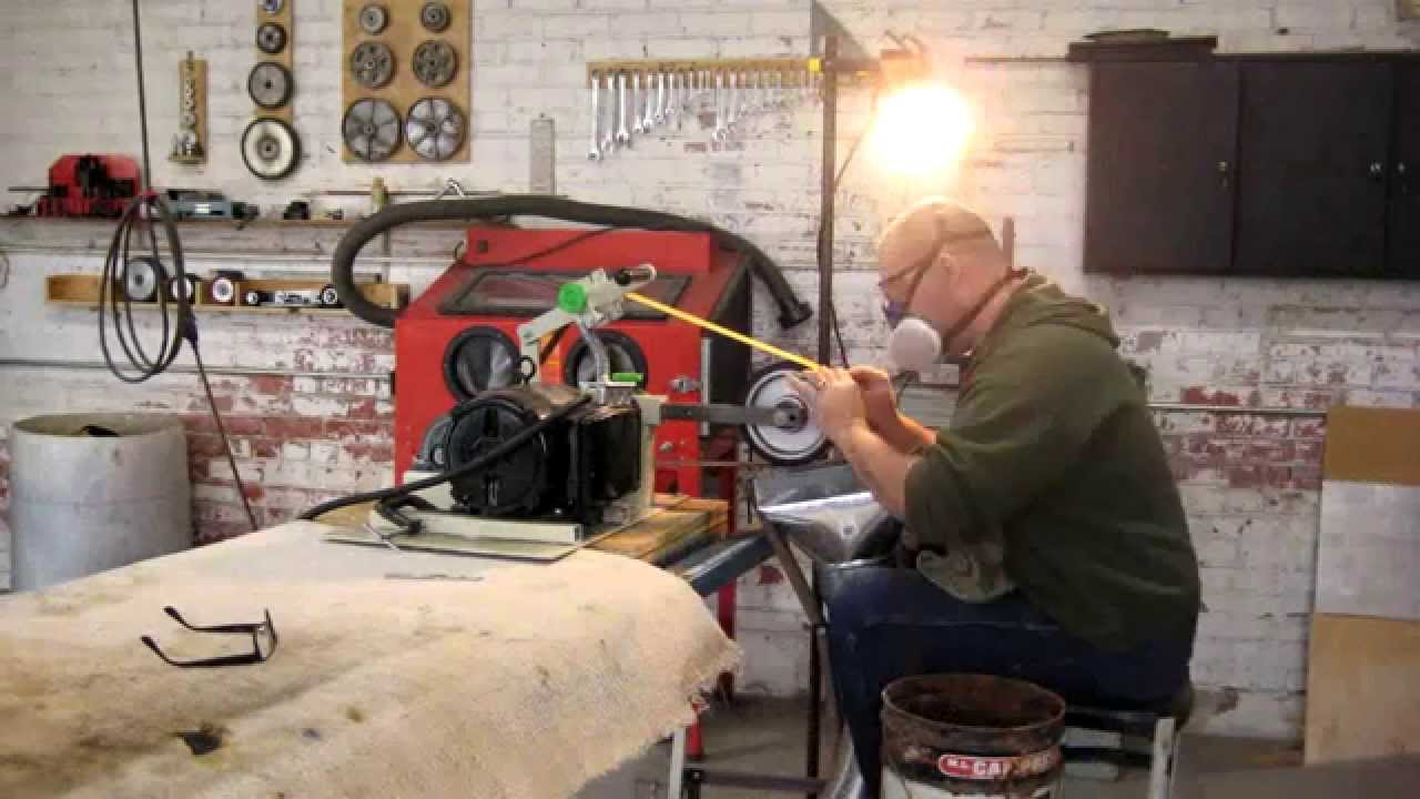 Time Lapse of Finish Grinding a Straight Razor - YouTube
