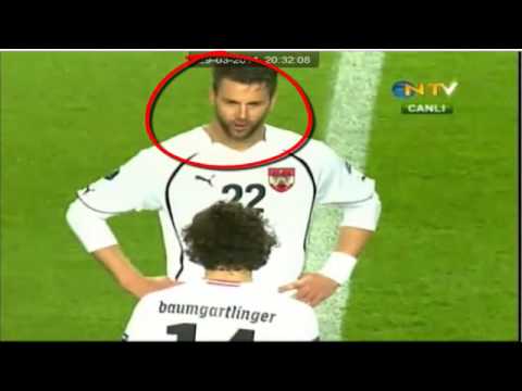 Turkiye 2  Avusturya 0 tezahurat rakıp oyuncuyu bıle gaza getırıyor