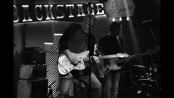 Lectrosonics demo.  The finest wireless I have ever played.  LR Receiver, and LT Transmitter.