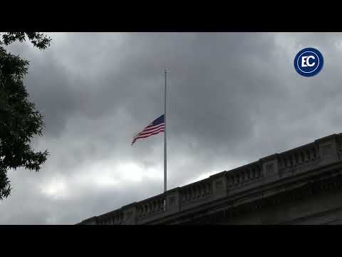 Video: ¿Cuándo ondea la bandera estadounidense a media asta?