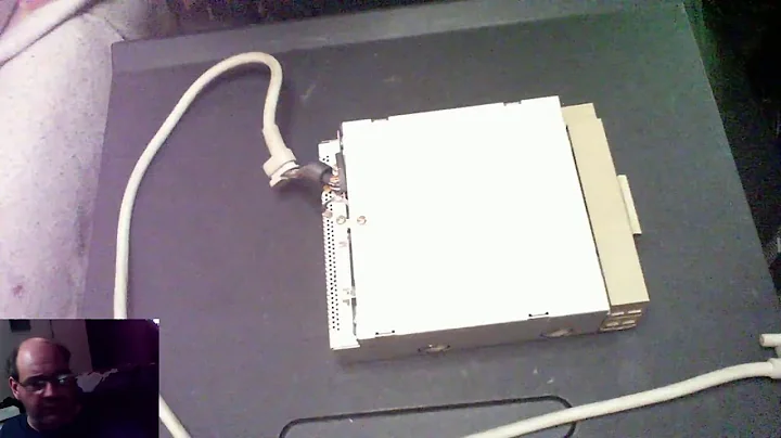 Repairing Apple Unidisk 5.25" Floppy Drive and reassembling Apple //e