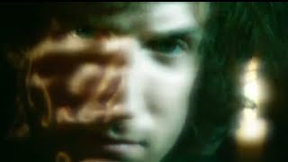 6. Sir Isaac Newton - Great Britons (2002)