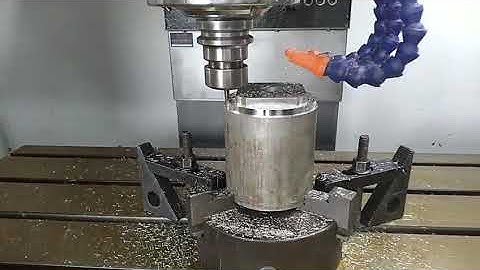 VMC1060 CNC milling machine testing