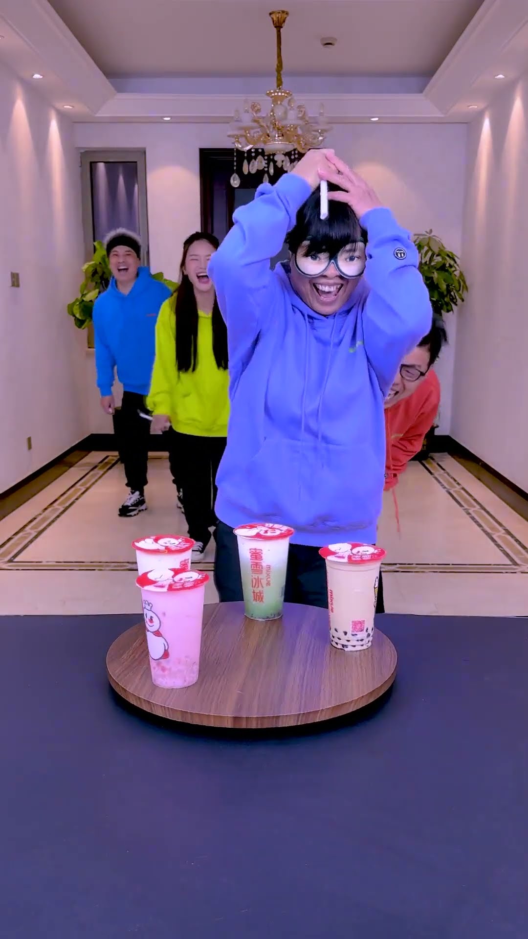 Blind Selection Milk Tea Challenge, So Exciting#Funnyfamily#Partygames#Shorts#Challenge