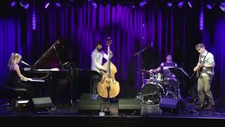 The light of the day in the night, Devis` World of Sound