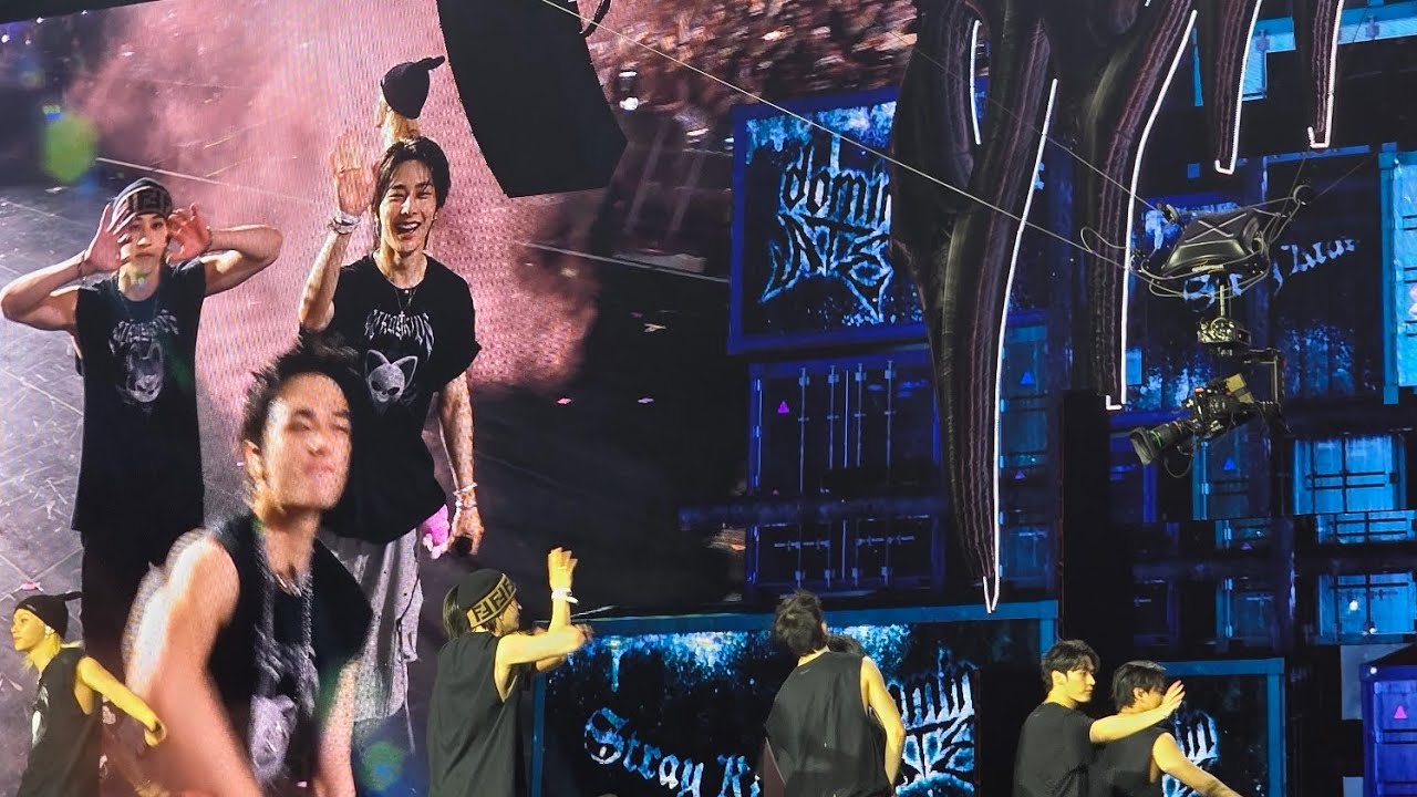 STRAY KIDS - AMSTERDAM - CONCERT- 11.07.2025 - BARRICADE - VIP - PIT 1