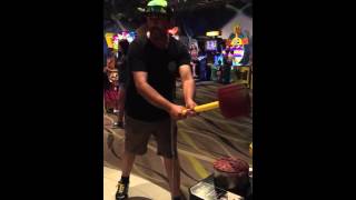 El Hombre Más Fuerte Del Mundo Xd