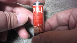 Old the Maxell dry-battery 日立マクセルの古い電池