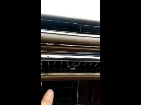 Очиститель и полироль для хрома Mothers California Gold All-Chrome, 355 мл, видео 2