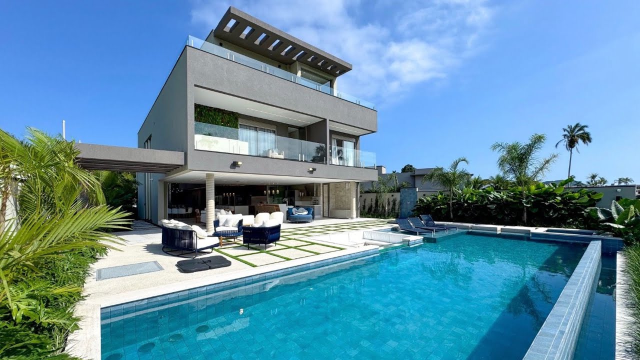 Casa de alto padrão no Golf Club | Riviera de São Lourenço | CA0433